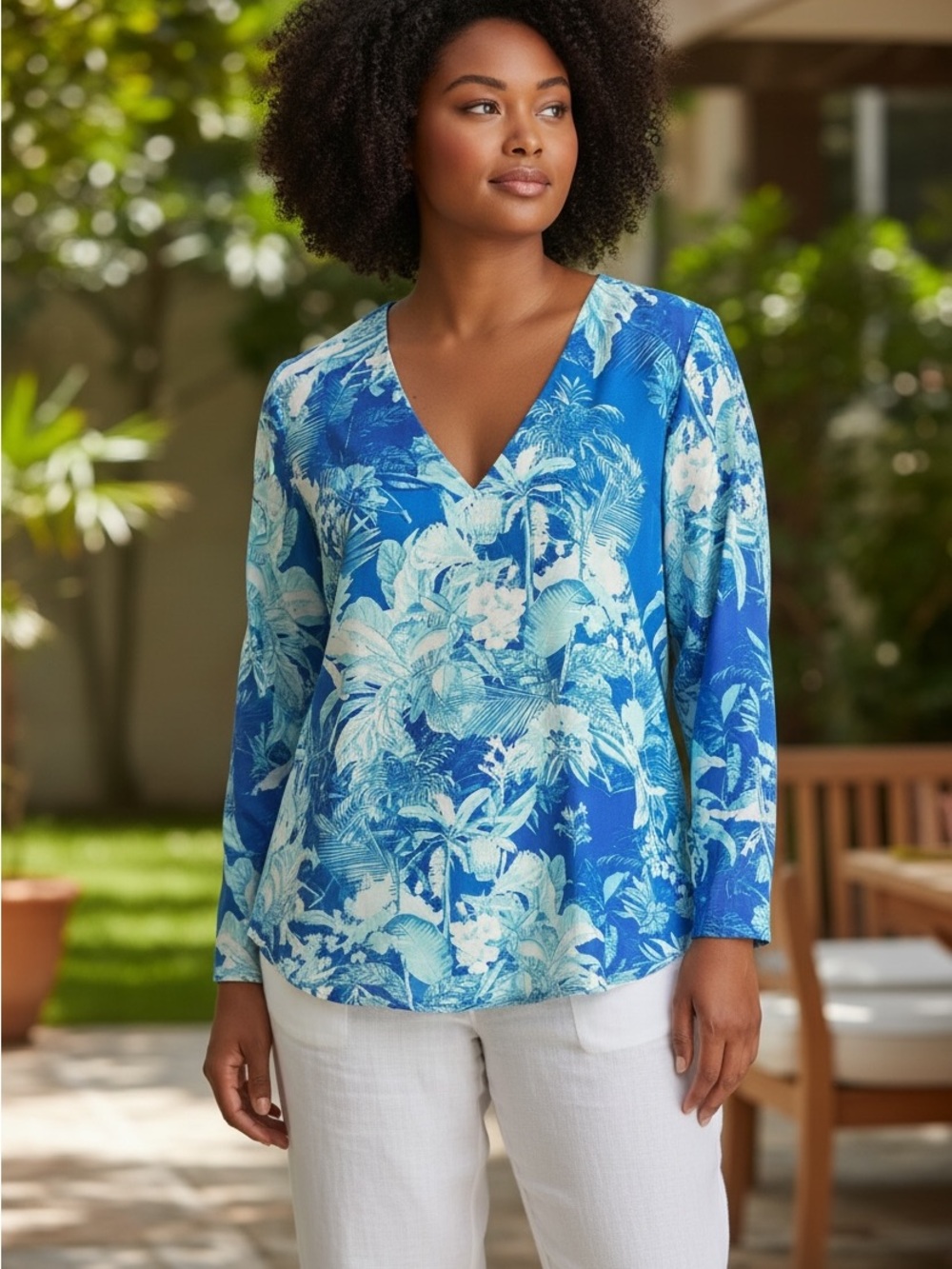 Beautiful Blue Tropical Floral V Neck Blouse Top Size S Resort Cruise